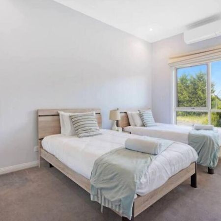 Narre Warren Farm Farm 20 People Villa Belgrave South Екстериор снимка